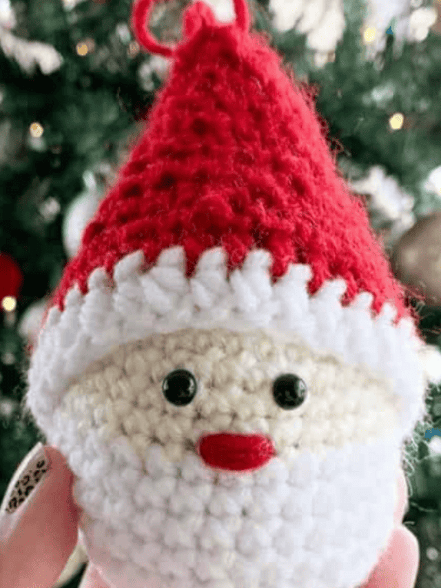 13 Crochet Christmas Tree Ornaments