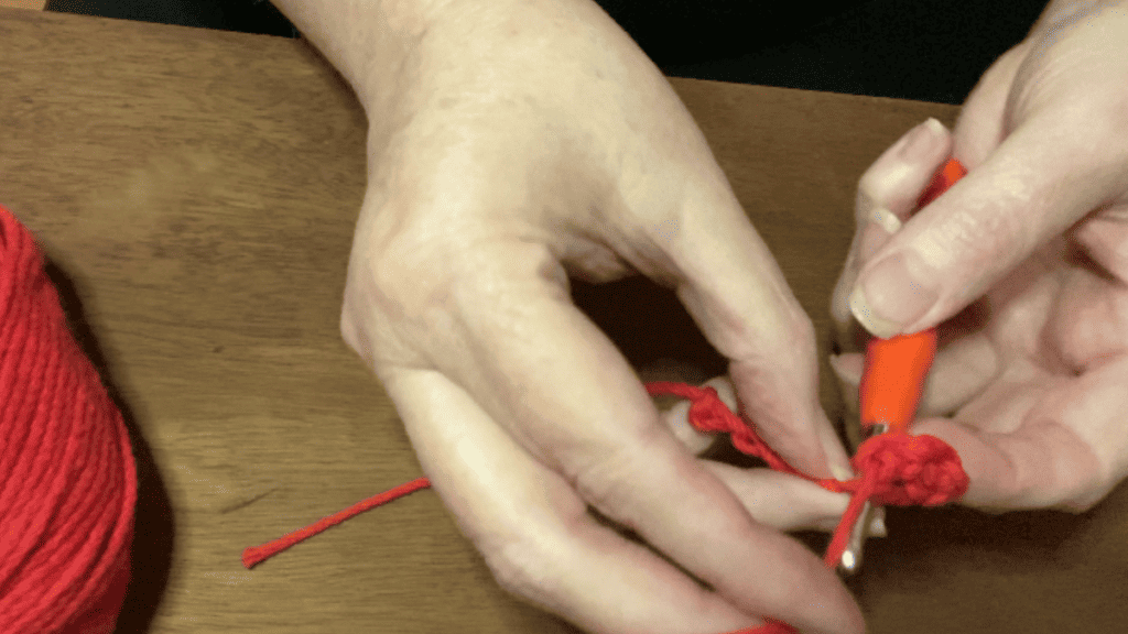 How to start chain crochet