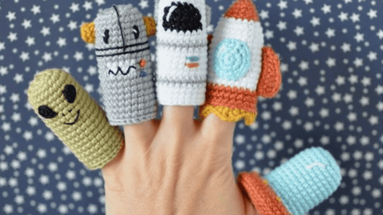 space themed finger puppets