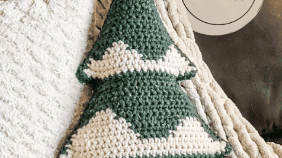 Crochet Christmas Pillow Patterns Fun Crochet Patterns