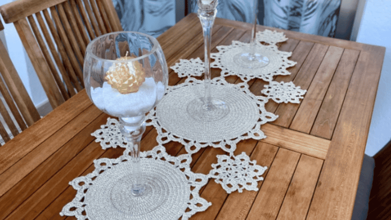 Christmas Crochet Table Runner Patterns - Fun Crochet Patterns