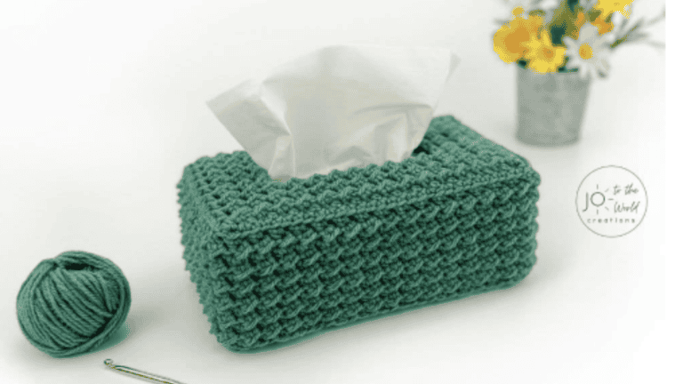 Crochet tissue box cover patterns in green