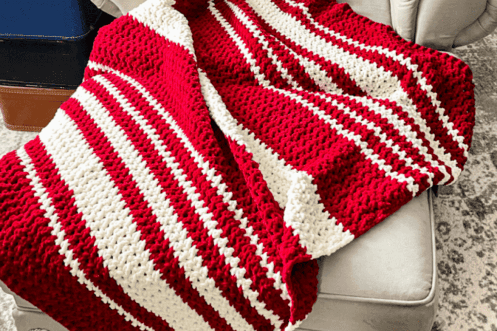 Simple red and white Christmas blanket