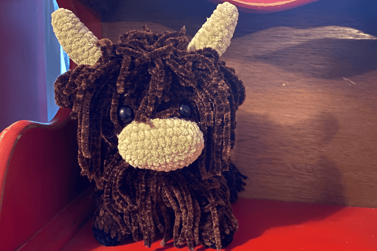 brown free highland cow crochet pattern front view